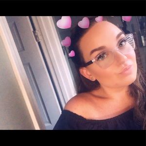 Meet your Posher, Abby